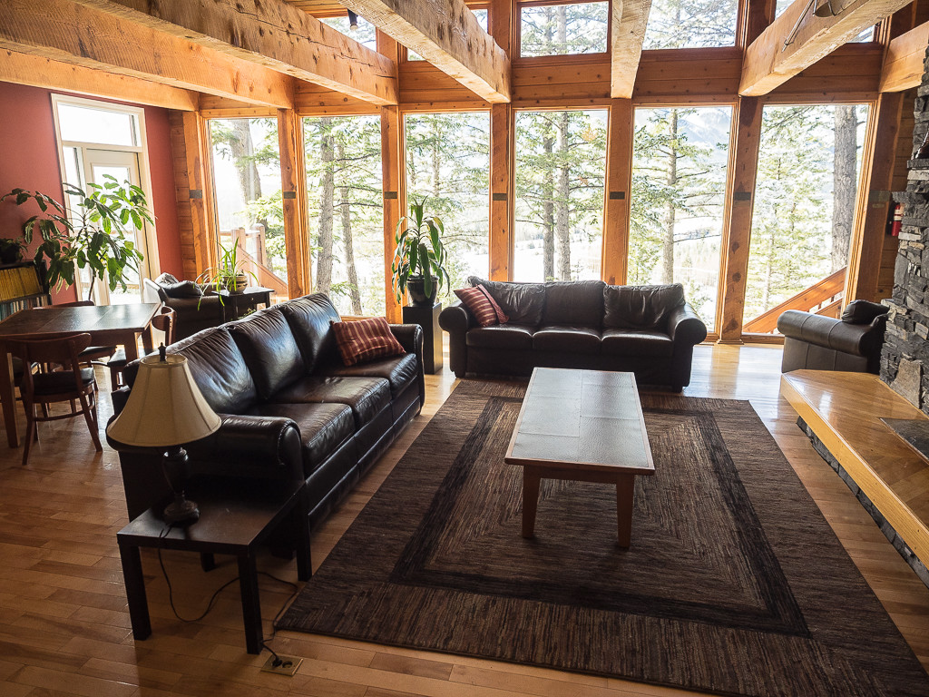 The lounge area in the Main Cabin