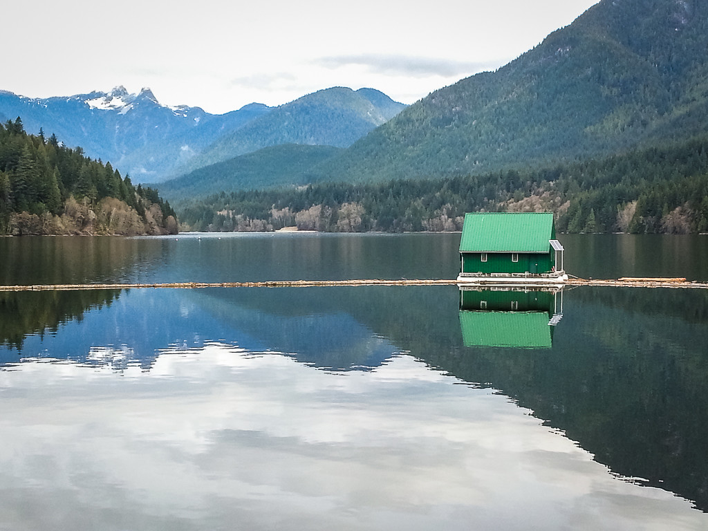 The views out over Capilano Lake